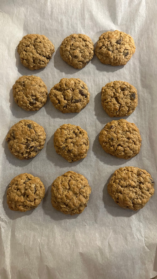 Hearty Oatmeal Raisin Cookies